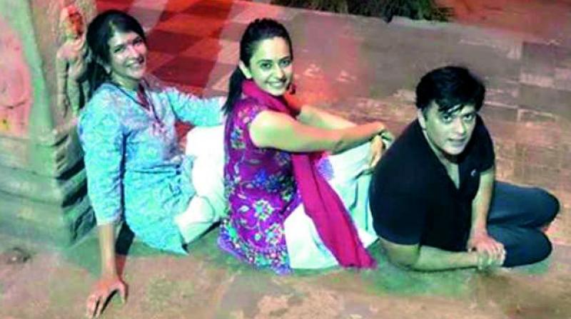 Lakshmi Manchu, her husband Andy and Rakul Preet at Tirupati Lakshmi Manchu, her husband Andy and Rakul Preet at Tirupati