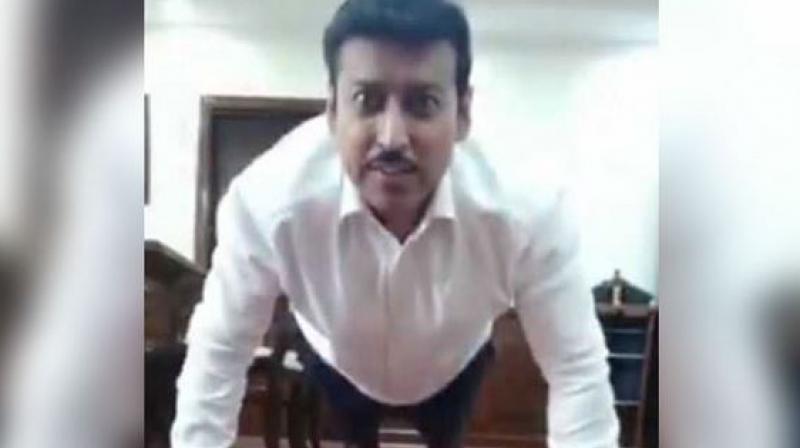Union Minister Rajyavardhan Singh Rathore posted the video to urge everyone to shoot a video of their 'fitness mantra' and share it. (Twitter Screengrab | @Ra_THORe) Union Minister Rajyavardhan Singh Rathore posted the video to urge everyone to shoot a video of their 'fitness mantra' and share it. (Twitter Screengrab | @Ra_THORe)