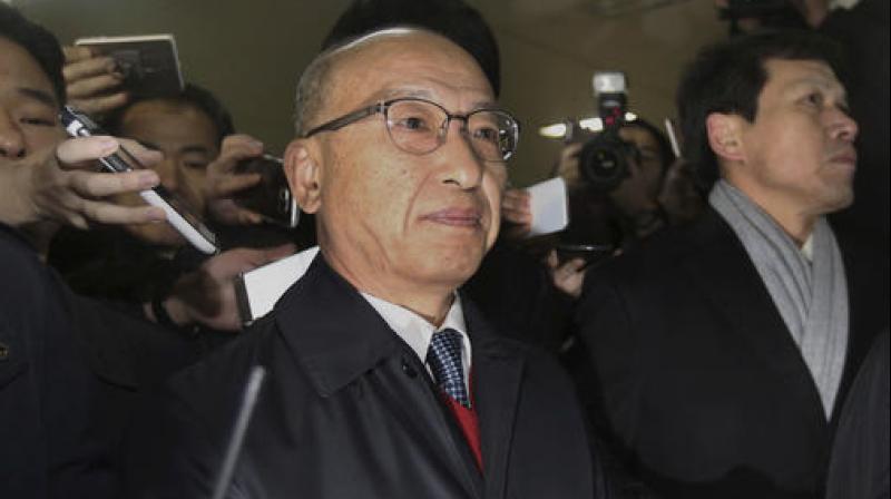 South Korean investigators detained Moon on Wednesday as they expand their inquiry into a corruption scandal surrounding impeached President Park Geun-hye. (Photo: AP) South Korean investigators detained Moon on Wednesday as they expand their inquiry into a corruption scandal surrounding impeached President Park Geun-hye. (Photo: AP)