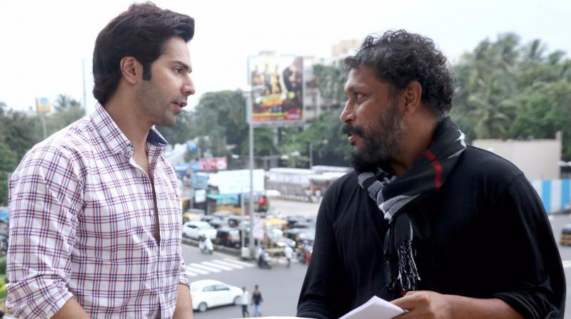 Shoojit gives 'October's narration to Varun Dhawan. Shoojit gives 'October's narration to Varun Dhawan.