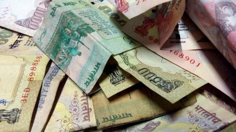 A higher opening in the domestic equity market gave the uptrend some momentum, but the euro sinking to a 20-month low against the American currency. A higher opening in the domestic equity market gave the uptrend some momentum, but the euro sinking to a 20-month low against the American currency.
