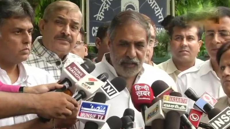 The delegation comprised senior Congress leaders Ghulam Nabi Azad, Ahmed Patel, Anand Sharma, Kapil Sibal, Randeep Singh Surjewala, Jairam Ramesh, Abhishek Manu Singhvi, Manish Tewari, Vivek Tankha, Parmod Tiwari and Pranav Jha. (Photo: Twitter | ANI) The delegation comprised senior Congress leaders Ghulam Nabi Azad, Ahmed Patel, Anand Sharma, Kapil Sibal, Randeep Singh Surjewala, Jairam Ramesh, Abhishek Manu Singhvi, Manish Tewari, Vivek Tankha, Parmod Tiwari and Pranav Jha. (Photo: Twitter | ANI)