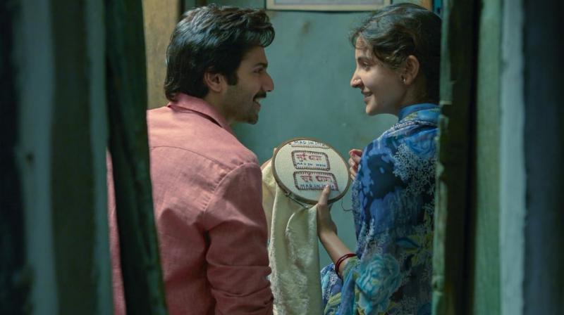 Anushka Sharma and Varun Dhawan in a still from Sui Dhaaga. Anushka Sharma and Varun Dhawan in a still from Sui Dhaaga.