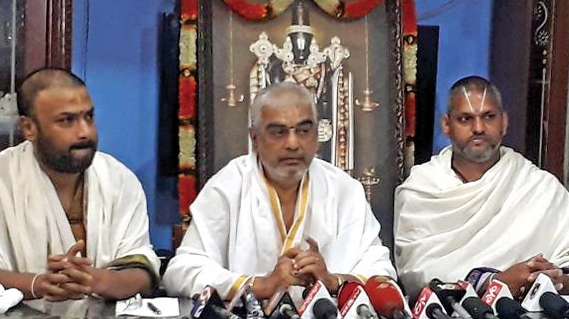 Chief Priest Ramana Deekshithulu adressing the press meet at TTD, asking for a CBI probe into malpractices. (Photo: DC) Chief Priest Ramana Deekshithulu adressing the press meet at TTD, asking for a CBI probe into malpractices. (Photo: DC)