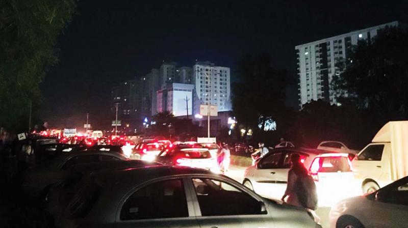 The Kakkanad-Infopark road at night The Kakkanad-Infopark road at night