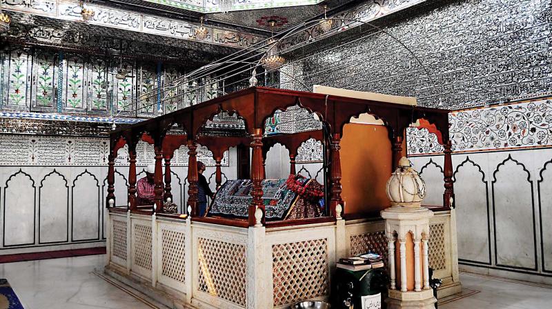 The mosque where cannonballs from the war lie. (Photo: Shashidhar B.) The mosque where cannonballs from the war lie. (Photo: Shashidhar B.)