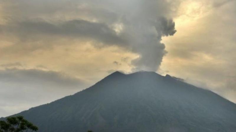 A volcano on the island of Kadovar, located about 24 km north of the Papuan mainland, began erupting on January 5. (Photo: AFP) A volcano on the island of Kadovar, located about 24 km north of the Papuan mainland, began erupting on January 5. (Photo: AFP)