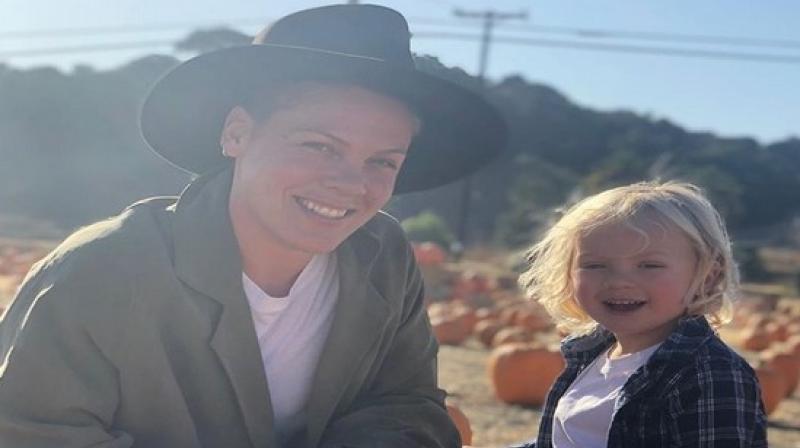 Singer Pink with her son (Instagram)