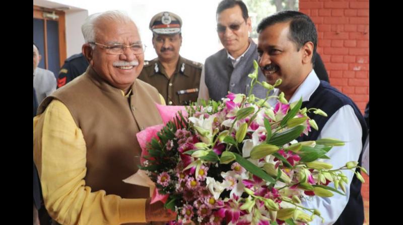 Delhi CM Arvind Kejriwal meets Haryana CM Manohar Lal Khattar (Photo: ANI | Twitter) Delhi CM Arvind Kejriwal meets Haryana CM Manohar Lal Khattar (Photo: ANI | Twitter)