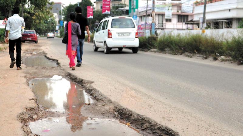 Kaloor-Kathrikkadavu road. — DC File Kaloor-Kathrikkadavu road. — DC File