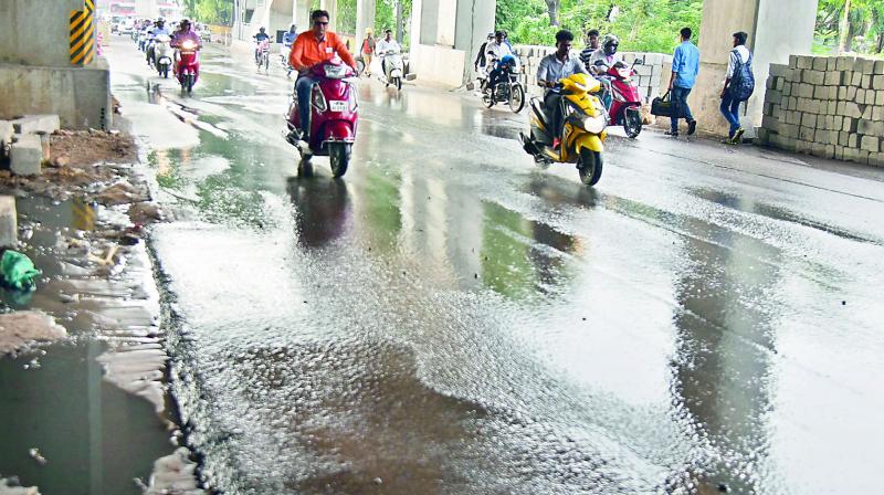While citizens efforts go waste in areas like Sainikpuri, GHMC officials are lackadisal in solving civic issues in other areas of the city as well. (Photo:DC) While citizens efforts go waste in areas like Sainikpuri, GHMC officials are lackadisal in solving civic issues in other areas of the city as well. (Photo:DC)