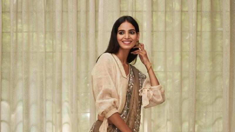 Fashion designer Jyoti Dhawan of the label Andaaz shares tips on how to stand out in gorgeous Indian fabrics and by creating effortless Indian looks that are just right for this festive season.