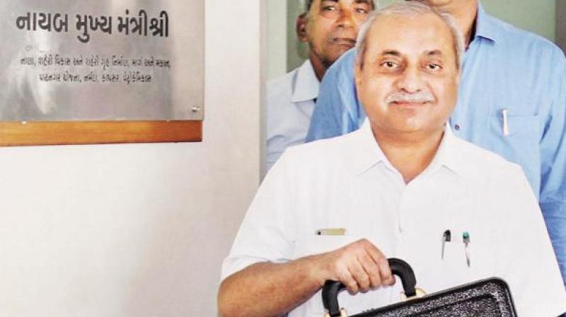 Hardik Patel asks Gujarat Dy CM to quit, join Congress