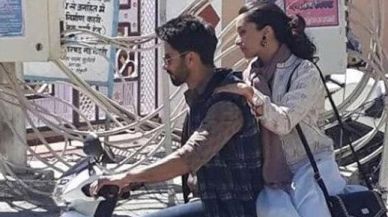 Latest picture of Shahid and Shraddha Kapoor shooting on the sets of 'Batti Gul Meter Chalu'. Latest picture of Shahid and Shraddha Kapoor shooting on the sets of 'Batti Gul Meter Chalu'.