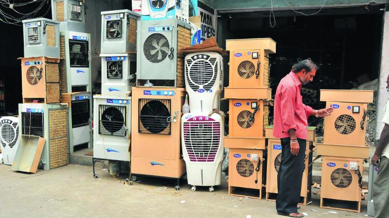 using air cooler in closed room