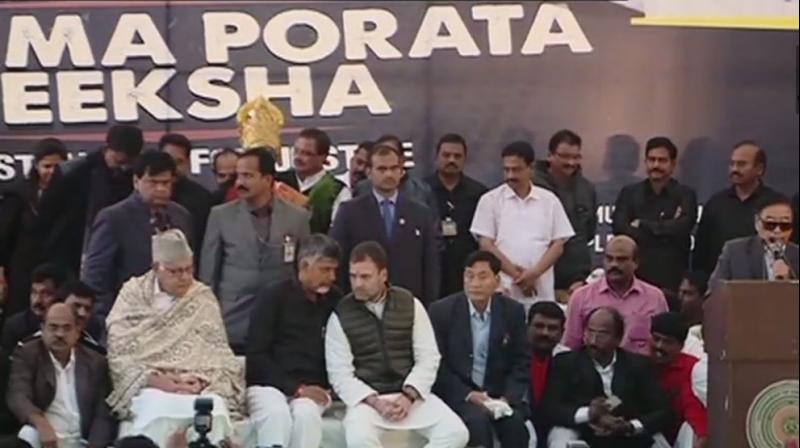 Congress president Rahul Gandhi, National Congress chairperson Farooq Abdullah, NCP's Majeed Memon, Trinamool Congress' Derek O' Brien, DMK's Tiruchi Siva and Samajwadi Party founder Mulayam Singh Yadav were among those who met the TDP chief to express their support. (Photo: ANI | Twitter) Congress president Rahul Gandhi, National Congress chairperson Farooq Abdullah, NCP's Majeed Memon, Trinamool Congress' Derek O' Brien, DMK's Tiruchi Siva and Samajwadi Party founder Mulayam Singh Yadav were among those who met the TDP chief to express their support. (Photo: ANI | Twitter)