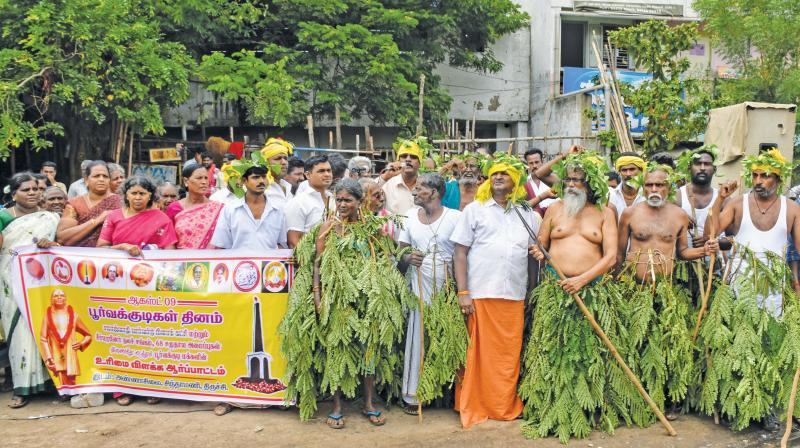 Farmers’ leader P. Ayyakannu leads a protest to demand reservation for denotified tribes in Tiruchy on Friday. (Photo: DC) Farmers’ leader P. Ayyakannu leads a protest to demand reservation for denotified tribes in Tiruchy on Friday. (Photo: DC)