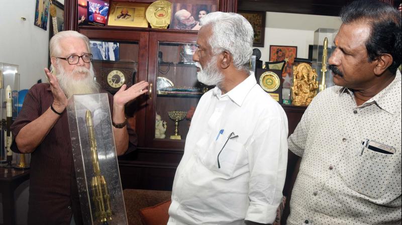 Bjp State President Kummanam Rajasekharan Calls On Former Isro Scientist Nambi Narayanan At His Residence In Bjp State President Kummanam Rajasekharan Calls On Former Isro Scientist Nambi Narayanan At His Residence In