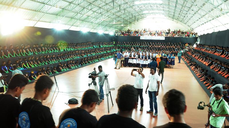 Imthiyas also created a finger dancing video for Valentine's Day and made a national record. Imthiyas also created a finger dancing video for Valentine's Day and made a national record.