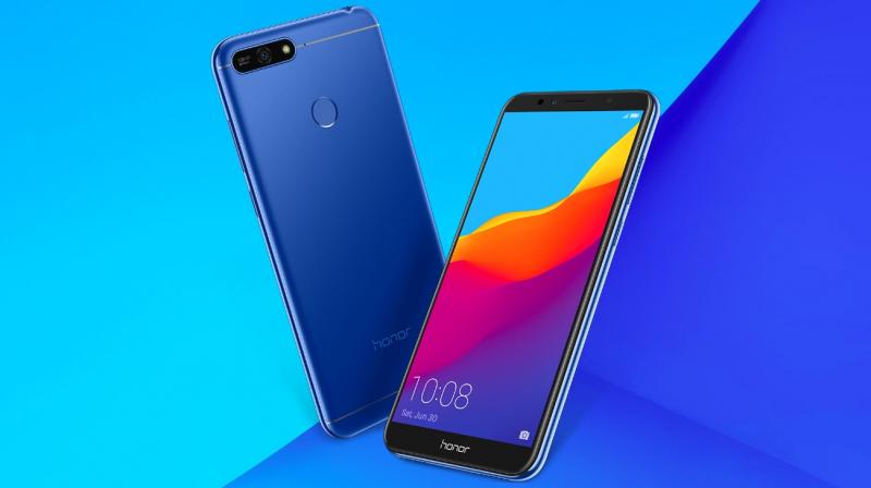 The Honor 7A packs a 5.7-inch HD+ IPS LCD display with an 18:9 aspect ratio. The Honor 7A packs a 5.7-inch HD+ IPS LCD display with an 18:9 aspect ratio.