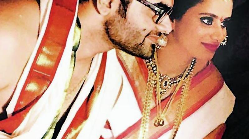 Ravikanth Perepu tied the knot with his long-time girlfriend, dubbing artiste and singer Veena Ghantasala. Ravikanth Perepu tied the knot with his long-time girlfriend, dubbing artiste and singer Veena Ghantasala.