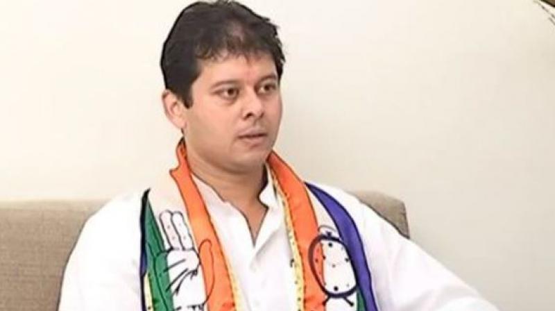 Tilak is the great-grandson of freedom fighter Bal Gangadhar Tilak and grandson of late Jayantrao Tilak, who was a senior Congress leader and Member of Parliament. (Photo: YouTube) Tilak is the great-grandson of freedom fighter Bal Gangadhar Tilak and grandson of late Jayantrao Tilak, who was a senior Congress leader and Member of Parliament. (Photo: YouTube)