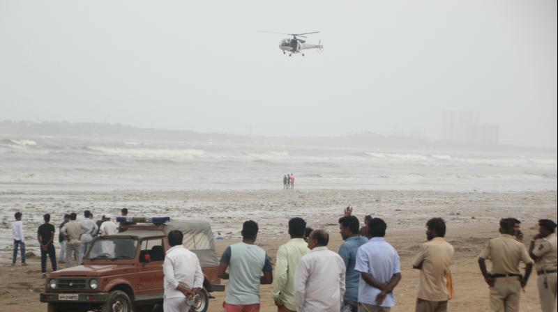 The DCP said that helicopters have also been deployed as part of the efforts. (Photo: Mrugesh Bandiwadekar) The DCP said that helicopters have also been deployed as part of the efforts. (Photo: Mrugesh Bandiwadekar)