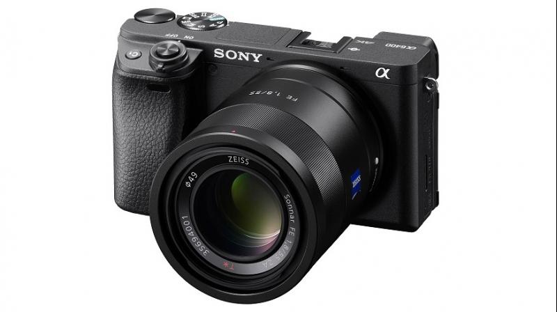 The Sony α6400 sports a 24.2MP APS-C Exmor CMOS image sensor and latest-generation BIONZ X image processor. The Sony α6400 sports a 24.2MP APS-C Exmor CMOS image sensor and latest-generation BIONZ X image processor.