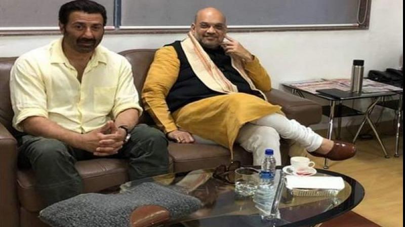 BJP president Amit Shah met Bollywood actor Sunny Deol at Pune Airport lounge on Friday evening. (Photo: ANI) BJP president Amit Shah met Bollywood actor Sunny Deol at Pune Airport lounge on Friday evening. (Photo: ANI)