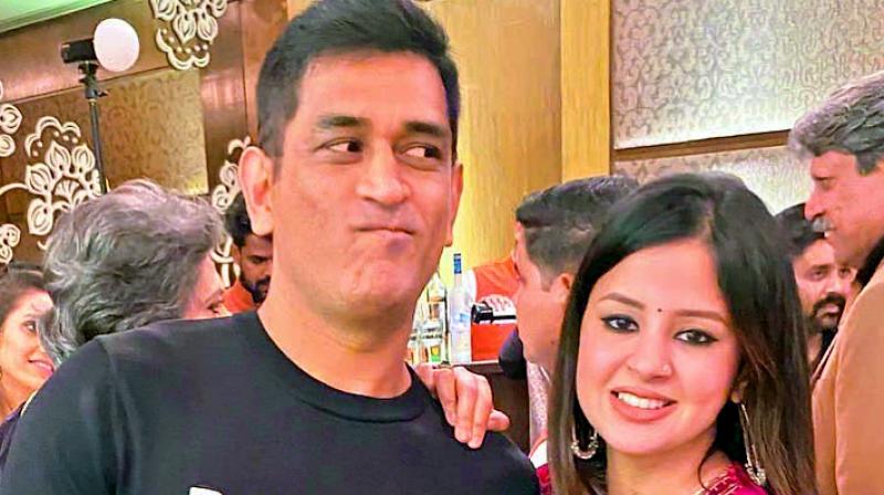 MS Dhoni with wife Sakshi Dhoni
