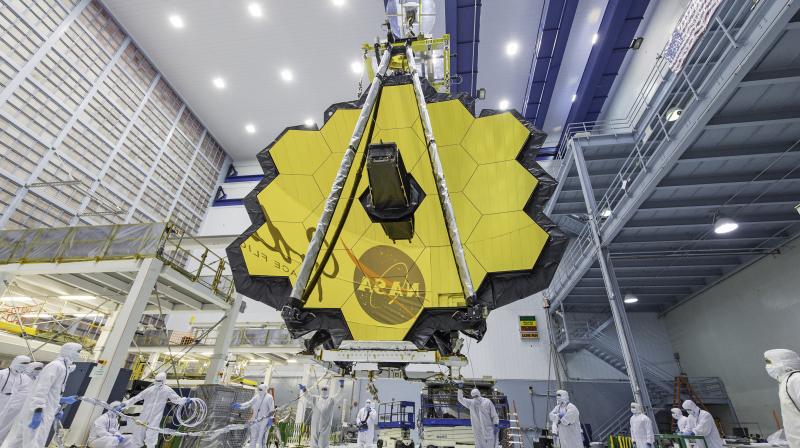 Webb will orbit the sun at a point about 1 million miles (1.6 million kilometres) from Earth — unreachable in case of a breakdown. (Photo: NASA) Webb will orbit the sun at a point about 1 million miles (1.6 million kilometres) from Earth — unreachable in case of a breakdown. (Photo: NASA)