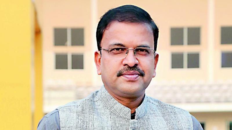 V.V. Lakshminarayana. V.V. Lakshminarayana.