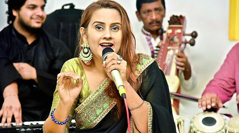 Runki Goswami, a Delhi-based singer who performed at Lamakaan on Tuesday, sang more than 25 songs in 10 different regional languages from across India. Runki Goswami, a Delhi-based singer who performed at Lamakaan on Tuesday, sang more than 25 songs in 10 different regional languages from across India.