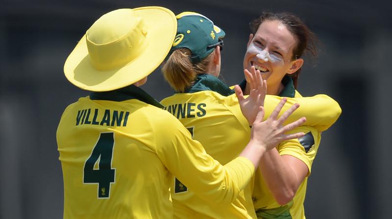 Schutt takes first Aussie women's T20I hat-trick