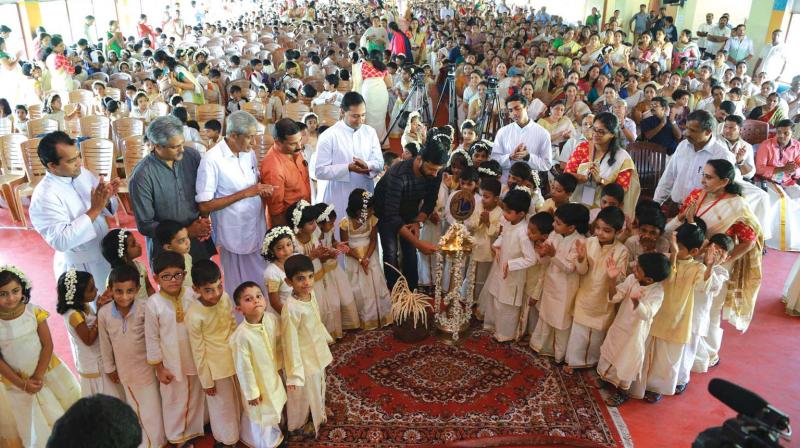 Lyricist B.K. Harinarayanan inaugurates the rendition of malayalam poems by kindergarten students at Devamatha School in Thrissur on Kerala Piravi Day. Lyricist B.K. Harinarayanan inaugurates the rendition of malayalam poems by kindergarten students at Devamatha School in Thrissur on Kerala Piravi Day.