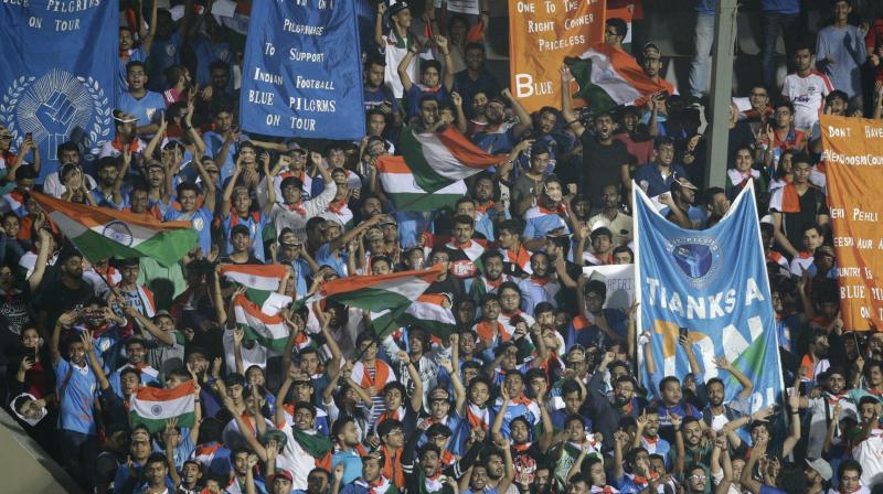After a lukewarm response, people finally turned up to cheer the Men in Blue. (Photo: AP) After a lukewarm response, people finally turned up to cheer the Men in Blue. (Photo: AP)
