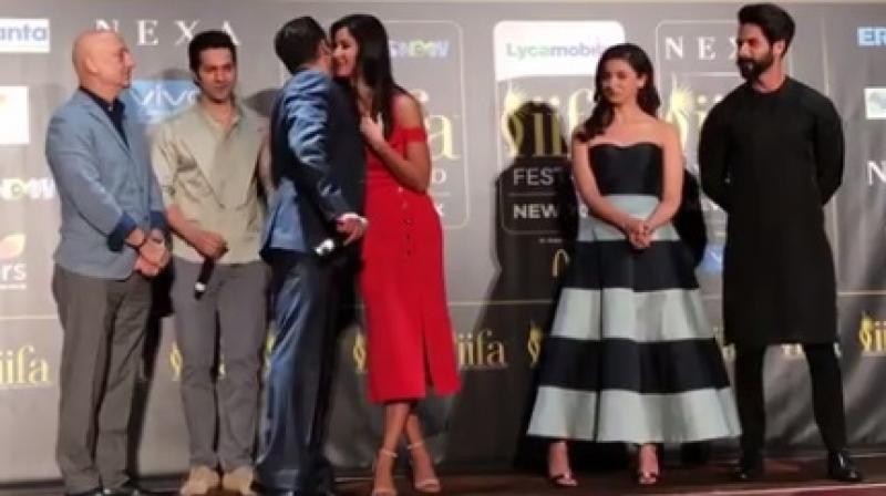 Salman and Katrina embracing each other on stage, during the press conference of IIFA Awards. Salman and Katrina embracing each other on stage, during the press conference of IIFA Awards.