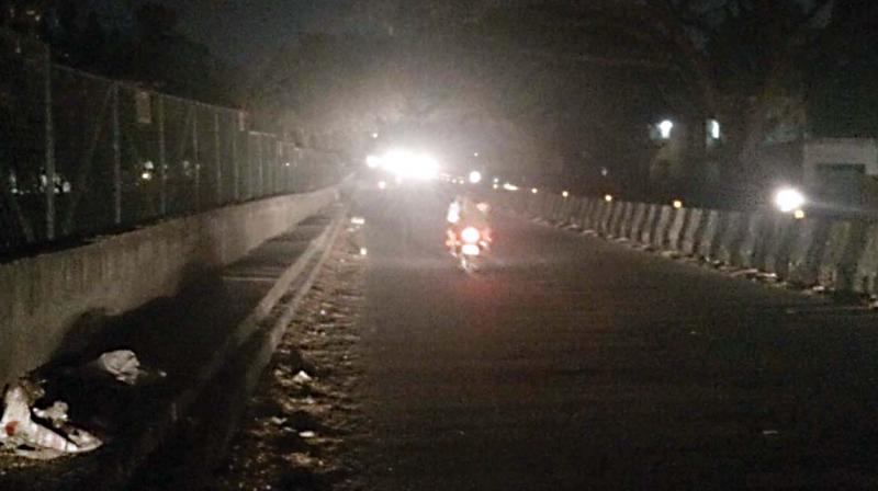A motorist negotiating a dark stretch of Suranjan Das road (Photo: DC) A motorist negotiating a dark stretch of Suranjan Das road (Photo: DC)