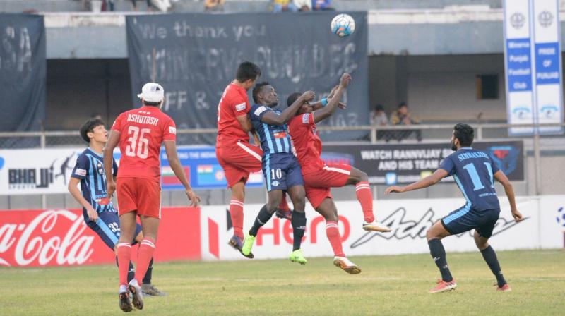 Minerva came back into the game in the last quarter after Kareem's set piece was put into the goal by Loveday leaving Albino Gomes stranded. (Photo: I-League Media) Minerva came back into the game in the last quarter after Kareem's set piece was put into the goal by Loveday leaving Albino Gomes stranded. (Photo: I-League Media)