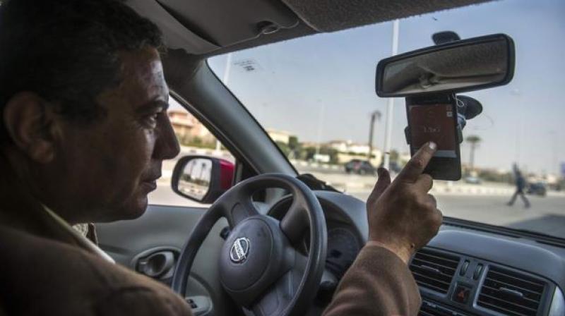 Supporters of the ban pointed to the death of a police officer in January after a distracted driver lost control and struck him on a Phoenix-area freeway. (Photo: AFP) Supporters of the ban pointed to the death of a police officer in January after a distracted driver lost control and struck him on a Phoenix-area freeway. (Photo: AFP)