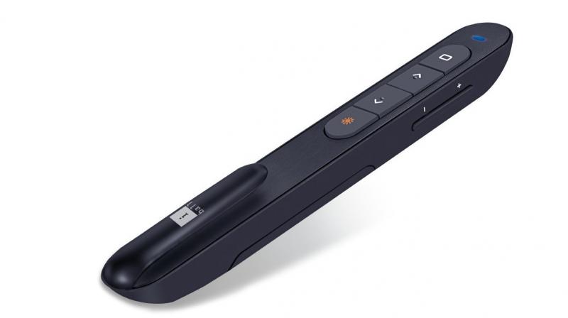 Weighing just 20gms, it allows users to navigate amongst the slides and interact with on-screen content from up to 30 meters. Weighing just 20gms, it allows users to navigate amongst the slides and interact with on-screen content from up to 30 meters.