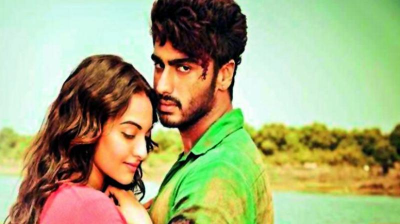Tevar (a remake of Mahesh Babu’s Telugu blockbuster Okkadu featuring Boney’s son Arjun Kapoor. Tevar (a remake of Mahesh Babu’s Telugu blockbuster Okkadu featuring Boney’s son Arjun Kapoor.