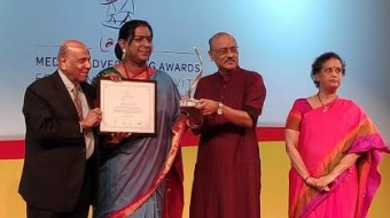 Chief Guest Veteran Indian Journalist Mr. Shekhar Gupta and A. L. Sharada Director Population First awarding Winner from Aa Ee Anjali Youtube Channel Chief Guest Veteran Indian Journalist Mr. Shekhar Gupta and A. L. Sharada Director Population First awarding Winner from Aa Ee Anjali Youtube Channel