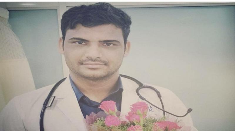 Chandra Shekar sustained severe injuries while the parachute operator who was with him in the paraglider suffered a fracture after the craft fell to the ground to the operator that took off from a hill in Kullu- Manali. (Photo: ANI) Chandra Shekar sustained severe injuries while the parachute operator who was with him in the paraglider suffered a fracture after the craft fell to the ground to the operator that took off from a hill in Kullu- Manali. (Photo: ANI)