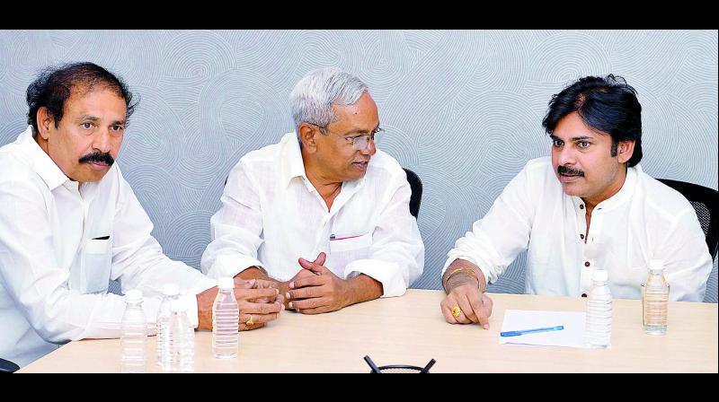 janasena-pawan-kalyan-amaravati-chandrababu-warnin