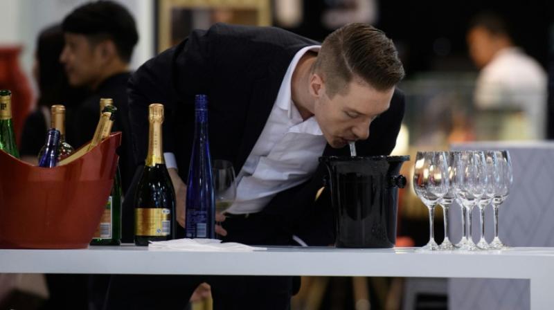 For all that, consumer groups are demanding that more down-to-earth information be included on a wine's label. (Photo: AFP) For all that, consumer groups are demanding that more down-to-earth information be included on a wine's label. (Photo: AFP)