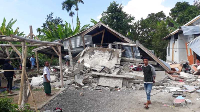 Indonesian geological agency: Tsunami warning after 7.0 M quake off Lombok island