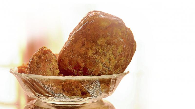 It is known for its excessive iron and vitamin C content and is a very healthy option during winters. It is known for its excessive iron and vitamin C content and is a very healthy option during winters.