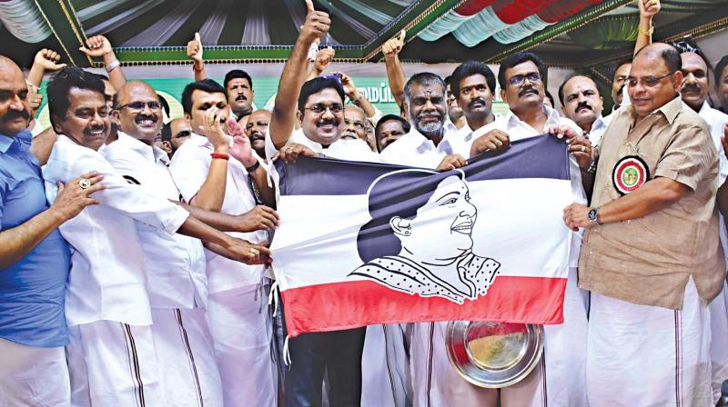 TTV Dinakaran floats new party, unveils flag with Jayalalithaa's image TTV Dinakaran floats new party, unveils flag with Jayalalithaa's image