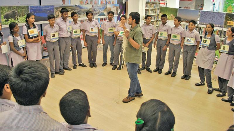 Ramnath teaching the students at the venue Ramnath teaching the students at the venue